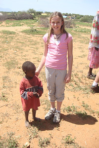 Alayna met some kids