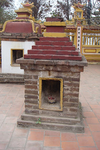 the size of a monks pagoda is based on his spiritual level