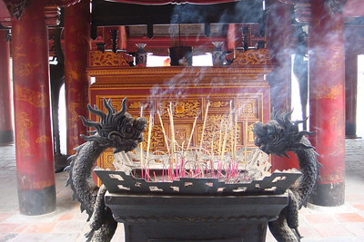 incense burning at the Confucian temple in the Temple of Literature