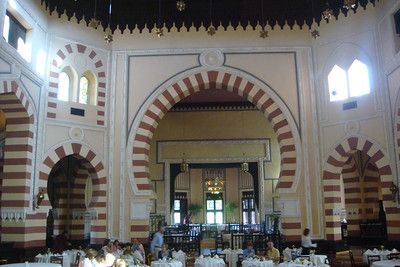 the dining room at the Old Cataract Hotel