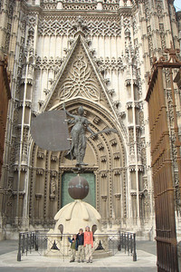 the entrance to the Sevilla Cathedral