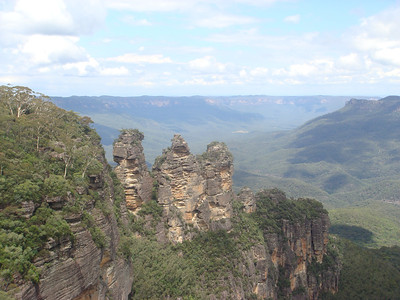 the Three Sisters rock formation