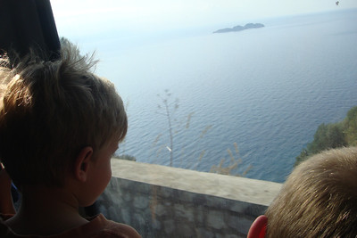 looking down the cliffs on the ride to Positano