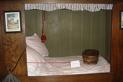 cupboard beds, typical of 16th century Dutch homes