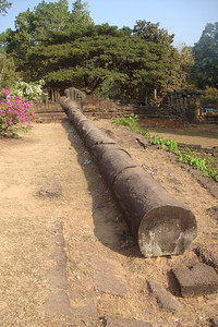 the entrances to the temples were often line with nagas, 7-headed cobras