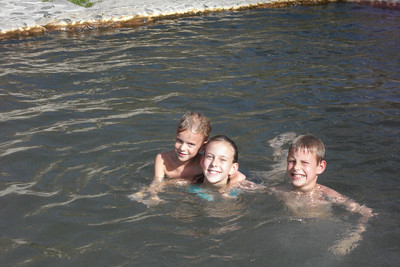 playing in the hot springs at Colca Lodge