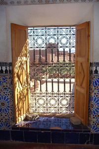 harem windows where women could look out but no one could look in