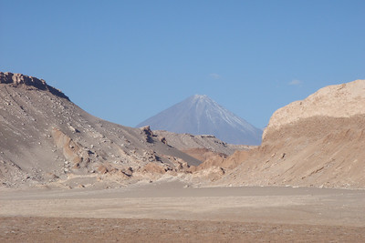 Licancabur in the distance rises to 6,000 meters