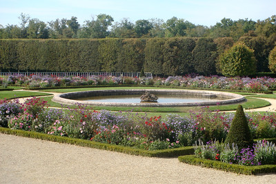 the gardens at Versailles were spectacular due to the very wet August